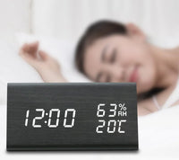 1 x RAW Customer Returns INF LED alarm clock made of wood, with temperature and humidity display - RRP €20.4