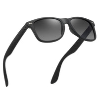 1 x RAW Customer Returns wearPro Sunglasses Men Women Rectangular Polarized Sunglasses Unisex Retro Classic Vintage Polarized Glasses UV400 Protection Classic Angular Sunglasses for Driving, 2-Gradient Black - RRP €58.8