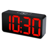 1 x RAW Customer Returns Eachui LED digital alarm clock with USB charging port, large number display, brightness and volume adjustable, snooze, 12 24HR, digital clock mains powered - RRP €20.16