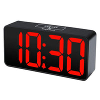 1 x RAW Customer Returns Eachui LED digital alarm clock with USB charging port, large digit display, brightness and volume adjustable, snooze, 12 24HR, digital clock mains operated - RRP €20.16