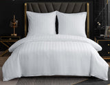 1 x RAW Customer Returns Amolavet Hotel Bed Linen 135x200 Cotton White 2-piece Set Bed Linen 135x200 Mako Satin Cotton Damask Stripes White with Zipper for Summer - RRP €44.99