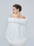 1 x RAW Customer Returns BEAUTELICATE Women s Faux Fur Wrap Stole Elegant Shawl Scarf for Winter Wedding Ceremony Bride Bridesmaid Ivory, One Size  - RRP €49.4