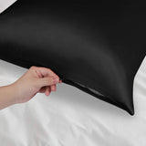 1 x RAW Customer Returns PiccoCasa silk pillowcase 40x80 Pillowcase made of 100 silk 22 Momme pillowcase hair and skin care with zipper gift box Black 40x80cm - RRP €39.31