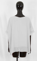 1 x RAW Customer Returns Van Der Rich - Loose blouse made of voile chiffon V-neck with lining - Women White, ML  - RRP €23.09