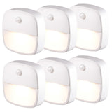 1 x RAW Customer Returns XVZ LED night light with motion detector, pack of 6 night lights, motion detectors with battery, self-adhesive stair lights, closet lighting for hallways, bedrooms, orientation light warm white  - RRP €24.99