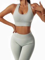 1 x Brand New LETAO Seamless yoga set, tight-fitting with raised buttocks, running sports set for women, shapes and tones the back, hangs around the neck and is perfect for fitness. light gray, M  - RRP €27.6