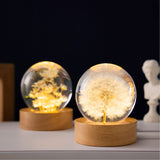 1 x RAW Customer Returns MARZIUS Flower Crystal Ball Night Light, 6cm Glass Ball Night Lamp with Wooden Base, Decorations Gifts for Men Women Kids Boys Girls Teens Red Daisy  - RRP €29.99