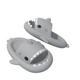 1 x RAW Customer Returns ChayChax Shark Sildes Slippers Women Men Children Shark Flip Flops Summer Slippers Bath Slippers Non-Slip Shower Bathing Shoes Beach Sandals, Grey, 43 44 EU - RRP €23.99