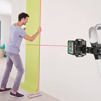 1 x RAW Customer Returns Bosch cross line laser Quigo with universal clamp MM 2 easy and precise alignment with flexible positioning of the tool thanks to the clamp  - RRP €65.88