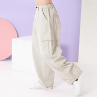 1 x RAW Customer Returns Rolanko Girls Cargo Pants, Loose Cotton Trousers with Elastic Waist and Multiple Pockets for Kids Ages 6-15, Apricot, Size 150 - RRP €34.99