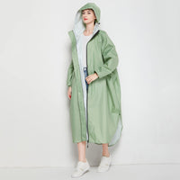 1 x RAW Customer Returns Gaga city Waterproof Poncho Raincoats for Women Unisex with Front Pocket Long Sleeves with Elastic Cuffs, Snap Button at Hem to Green - RRP €37.1