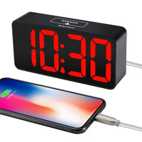 1 x RAW Customer Returns Eachui LED digital alarm clock with USB charging port, large number display, brightness and volume adjustable, snooze, 12 24HR, digital clock mains powered - RRP €20.16