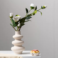 1 x RAW Customer Returns Kingbar Vase For Pampas Grass White, Modern Ceramic Decorative Vase For Dried Flowers, Donut Spiral Flower Vase Round Vase With Hole - RRP €26.81