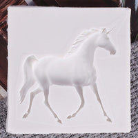 1 x RAW Customer Returns Unicorn Silicone Mold Horse Shape Fondant Silicone Mold 3D Pegasus Silicone Mold Horse Candy Molds Diy Cake Mold Chocolate Fondant Decoration Soap Clay Molds Die Tools Cake Moulds - RRP €10.33