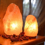 1 x RAW Customer Returns H HANSEL HOME Himalayan salt lamp 100 natural 1.5-2 kg from the Salt Range Pakistan, wooden base 1 LED bulb European plug - RRP €25.66