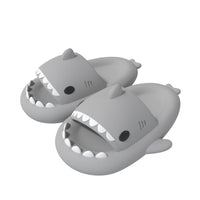 1 x RAW Customer Returns ChayChax Shark Sildes Slippers Women Men Children Shark Flip Flops Summer Slippers Bath Slippers Non-Slip Shower Bathing Shoes Beach Sandals, Grey, 43 44 EU - RRP €23.99