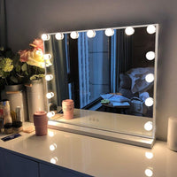 1 x RAW Customer Returns FENCHILIN Hollywood makeup mirror with USB Type C output port, 3 modes adjustable brightness mirror, Hollywood mirror with lighting 15 LED lamps table makeup mirror - RRP €114.08