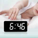 1 x RAW Customer Returns HZDHCLH Digital radio alarm clock LED table clock with date, temperature display, snooze function white  - RRP €23.18