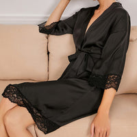 1 x RAW Customer Returns Tuopuda Women s Bathrobe, Satin Kimono Dressing Gown Summer, Lace Nightgown with Pockets, Short Robe with Belt, Floral Lace Nightwear Sleepwear for Party, Wedding, Bride, Bridesmaids, Black, S - RRP €22.99