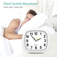 1 x RAW Customer Returns ORIA Alarm Clock Without Ticking Alarm Clock, Pointer Alarm Clock, with Snooze Function, Night Light Function Battery Operated, Portable Alarm Clock for Bedroom, Living Room, Office, Travel, White - RRP €9.91