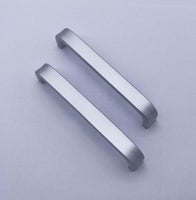 1 x RAW Customer Returns Qrity 2x Aluminum Alloy Knobs Kitchen Cabinet Cupboard Drawer Pulls Handle 128MM Screws - RRP €8.99