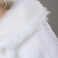 1 x RAW Customer Returns Lifup Women s Warm Winter Shawl Wraps Faux Fur Poncho for Wedding Ceremony Bride Bridesmaid White One Size - RRP €25.87