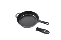 1 x RAW Customer Returns WEES-CK enameled cast iron frying and serving pan, round, 26 cm, suitable for all types of stoves including induction black matt and dishwasher safe with silicone handle protection - RRP €63.98