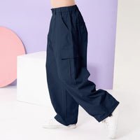 1 x RAW Customer Returns Rolanko Girls Cargo Pants, Loose Cotton Trousers with Elastic Waist and Multiple Pockets for Kids Ages 6-15, Navy, Size 160 - RRP €34.99