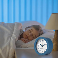 1 x RAW Customer Returns Chedin 10cm round alarm clock, children s alarm clock, non-ticking children s alarm clock, silent bedside alarm clock for boys and girls with lighting blue  - RRP €8.46