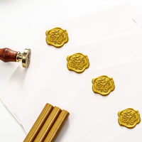 2 x RAW Customer Returns 11mm 15 Pieces Glue Gun Sealing Wax Sticks for Retro Vintage Wax Seal Stamp and Letter, Ideal for Wedding Invitations, Cards Envelopes, Snail Mail, Gift Packaging Gold  - RRP €32.26