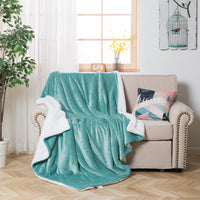 1 x RAW Customer Returns SOCHOW Sherpa blanket Lake Green two-sided blankets cuddly blankets, extra thick warm sofa blanket couch blanket made of Sherpa, 220 x 240 cm super fluffy fleece blanket as a sofa throw or living room blanket - RRP €49.57