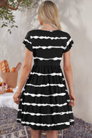 1 x RAW Customer Returns MOLERANI Summer Dresses Ruffle Sleeve V-Neck Casual Swing Elastic Waist Midi Dress with Pockets Black Wave Stripe 2XL - RRP €32.99