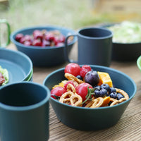 1 x RAW Customer Returns Greentainer plastic tableware sets Light and unbreakable complete set, ideal for children adults, reusable, plate set, bowls, cups, table service for 4 people - RRP €33.22