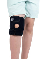 1 x RAW Customer Returns KARM knee bandage knee support children - for girls boys Children s knee bandage for knee problems arthrosis meniscus stabilization sports football Kids knee support brace 1 piece, black  - RRP €17.74