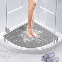 1 x RAW Customer Returns BWBIKE Non-Slip Corner Shower Mat 70 x 70 CM Bath Mat Indoor Outdoor Shower Mats Shower Mat with Suction Cups and Drain Holes Grey - RRP €26.8