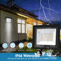 1 x RAW Customer Returns 50W LED spotlight with motion detector outdoors, super bright 6500K 5000LM cold white LED floodlight with motion sensor, IP66 waterproof outdoor spotlight floodlight for garden, courtyards, garage, hotel - RRP €19.99