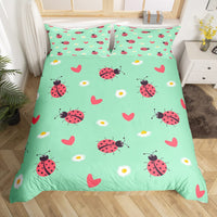 1 x RAW Customer Returns Red Ladybug Bedding 135x200 Cute Cartoon Ladybug Reptile Duvet Cover for Kids Boys Girls Youth White Daisy Flowers Bedding Set Kawaii Love Heart Pattern Green Duvet Cover - RRP €30.02