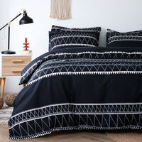 1 x RAW Customer Returns Lekesky Bedding bed linen set 200x200 3-piece microfiber duvet cover set with chic striped pattern, 1 duvet cover 200x200 cm 2 pillowcases 80x80 cm, black - RRP €27.22