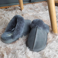 8 x RAW Customer Returns Slippers Women s Sheepskin Slippers Women 100 Lambskin Plush Winter Warm Breathable Slippers Fur Shoes Brown Black Gray Size 36-42EU,GY-40 - RRP €371.04