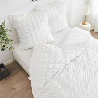 1 x RAW Customer Returns LAWENDA Seersucker Bed Linen White 200 x 200 cm Romantic Checked Seersucker Bed Linen Set Breathable Soft Fluffy Duvet Cover Duvet Cover with White Ruffles and 2 Pillowcases 80 x 80 cm - RRP €39.31