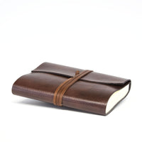 1 x RAW Customer Returns Tivoli A5 medium sized refillable notebook made of recycled leather, handmade in classic Italian style, gift box included, diary A5 15x21 cm brown - RRP €33.95