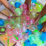 9 x Brand New 333 pieces self-closing water bombs, 60 seconds quick fill water bomb set, 37 water balloons per bundle 9 bundles , self-closing water balloons without knots for summer party - RRP €89.01