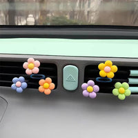 1 x RAW Customer Returns Air Freshener Kit 6 Pieces Flower Shaped Car Air Freshener Clip Car Air Conditioning Fragrance Decoration Accessories Girls Women Car Aromatherapy Essential Oil Diffuser with 6 Fragrance Pads  - RRP €9.98