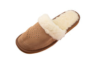 1 x RAW Customer Returns APREGGIO - Warm women s winter slippers made of smooth leather - Wedge sole - Wool insulated - 100 natural product - Closed slippers - Handmade - Brown - Size 39 EU - RRP €17.14