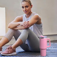 1 x RAW Customer Returns Livole 40oz 1200ml drinking cup with lid and straw, stainless steel thermal mug with handle, double-walled coffee mug to go, vacuum insulated tumbler mug for camping, sports, car, office, pink - RRP €25.2