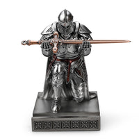 1 x RAW Customer Returns HDMbigmi King s Guard Cape Warrior Knight Pen Holder Statue Ornament Metal Sword Paperweight Paper Opener for Office Home Silver  - RRP €52.88