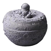 1 x Brand New Uotyle Ashtray Moon Astronaut Ashtray with Lid Premium Ashtray with Stainless Steel Liner Round Cigar Ashtray for Outdoor Light Grey  - RRP €20.4