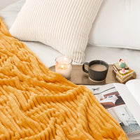 1 x RAW Customer Returns MIULEE Cuddly Blanket Fleece Blanket Flannel Blanket Solid Color Living Room Blankets Couch Blanket Fluffy Throw Microfiber Bedspread Sofa Blanket Blanket For Bed Sofa Bedroom Office 65x82Inch 170x210cm Orange Yellow - RRP €37.49