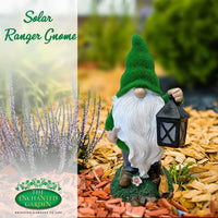 1 x RAW Customer Returns THE ENCHANTED GARDEN Outdoor Ranger Gnome Statue, Outdoor Resin Figurine, Solar Powered LED Lights for Patio Lawn Decoration - RRP €29.6