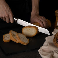 1 x RAW Customer Returns linoroso bread knife with serrated edge 8 inch sharp knife German stainless steel knife with high carbon content and ergonomic handle for kitchen and restaurant - RRP €34.95